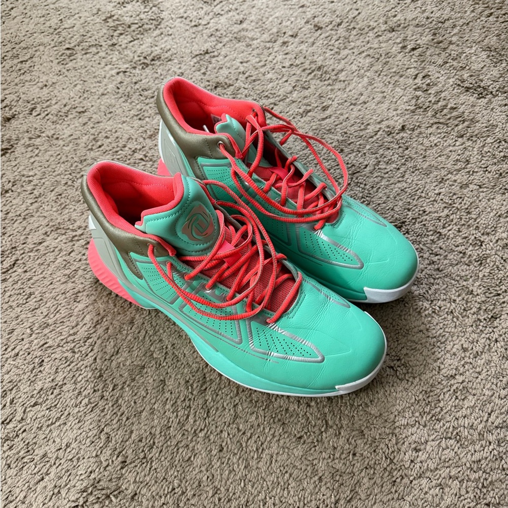 Adidas Drose basketball shoes